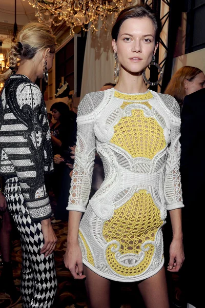 Look 32
